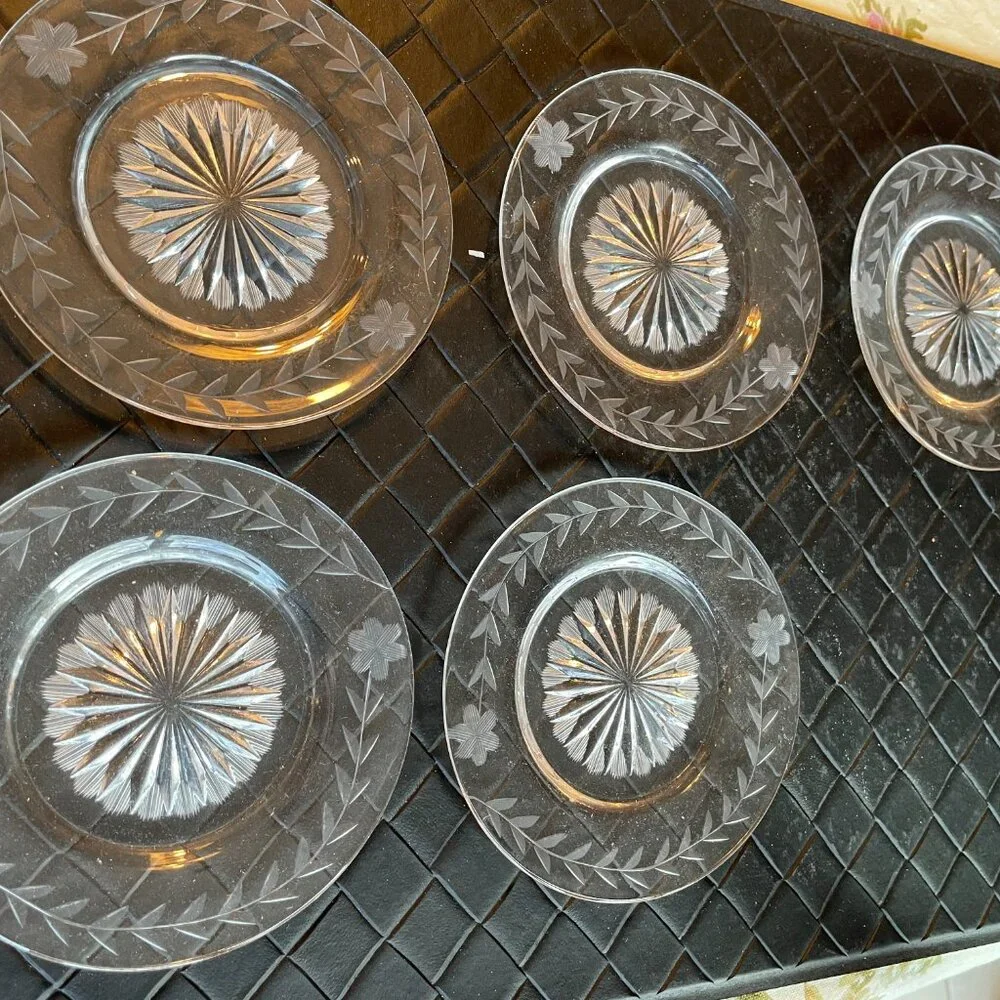 Vintage Set of 5 Clear Glass Plates with a Deep Cut Star Center Design 5